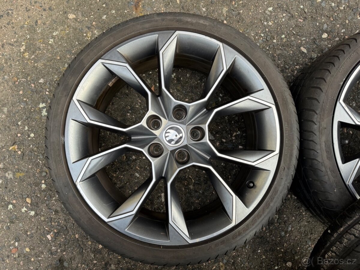 Sada ALU kol Škoda Octavia RS - XTREME R19" s letními pneu - 7