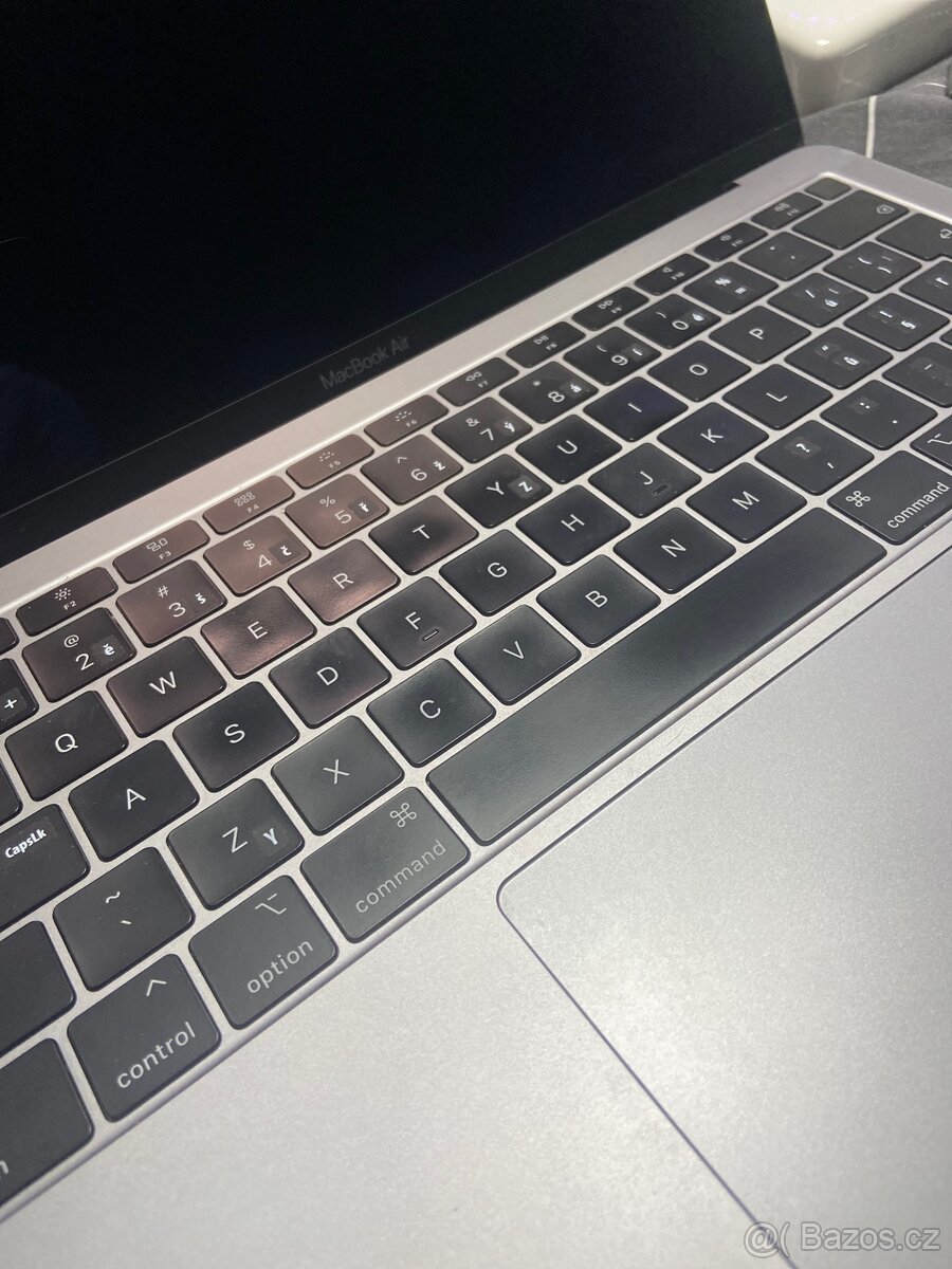 MacBook Air 13" 16GB RAM/256GB - 7