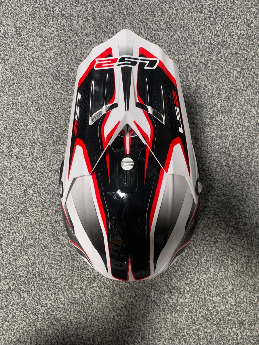 LS2 integrální helma - 7