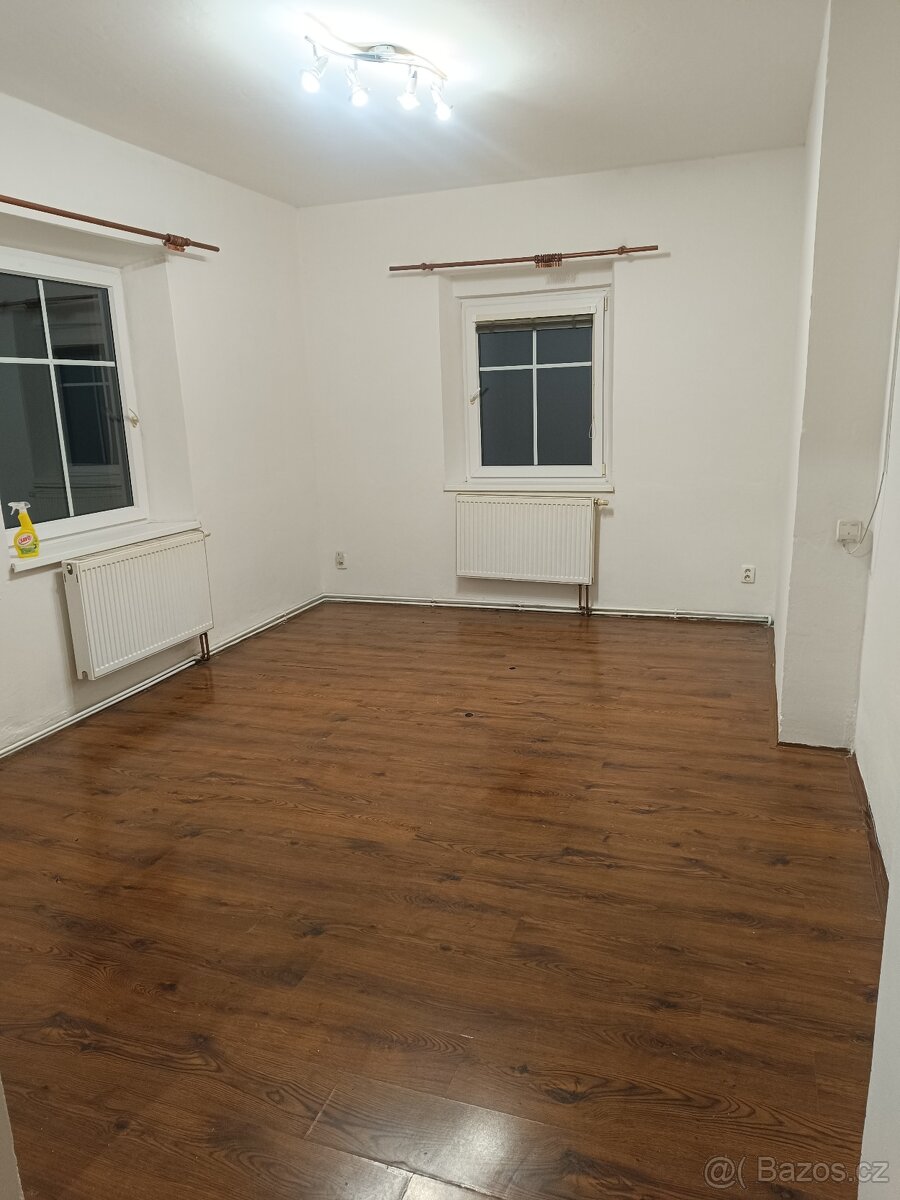 Pronájem bytu 1+1 Hrádek nad Nisou - 7