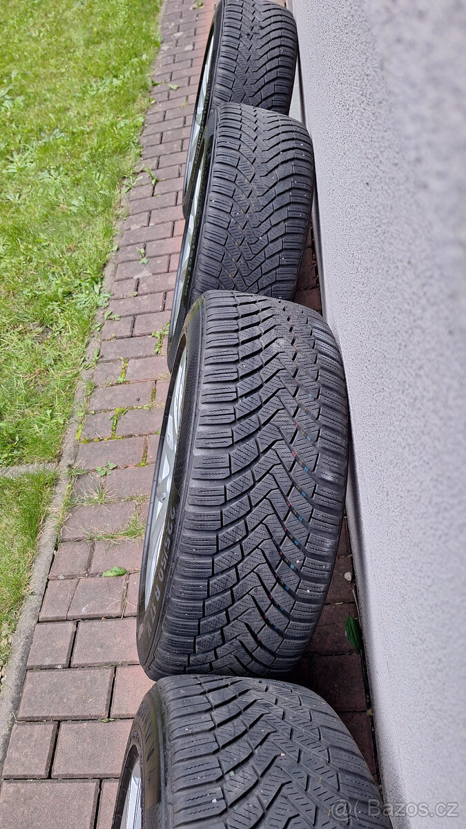 Audi A4 B9 original - typ V spoke 225/50 R17 zimní sada - 7