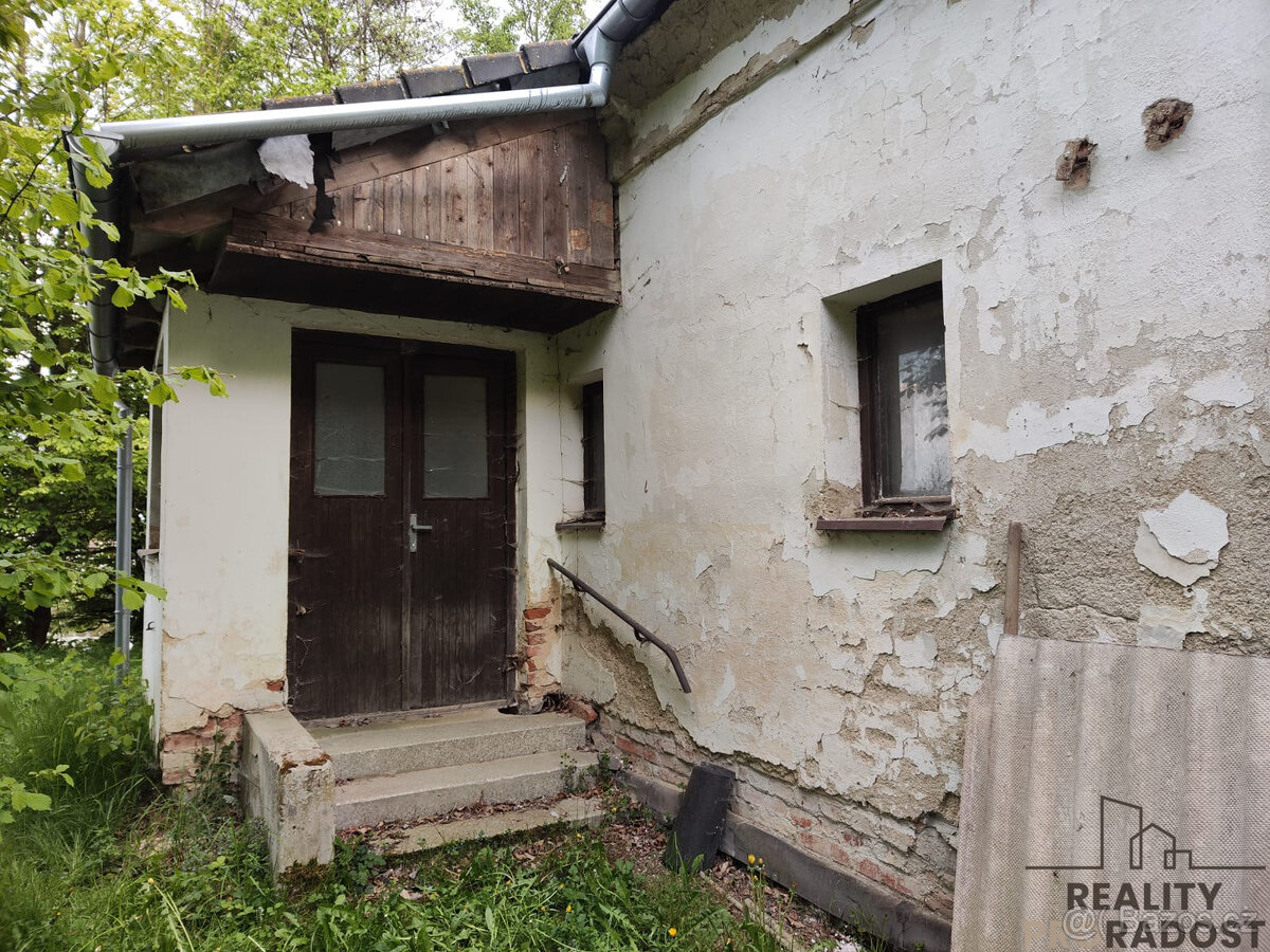 Prodej rodinného domu se stodolou u rybníka ve Vlkanově u Do - 7