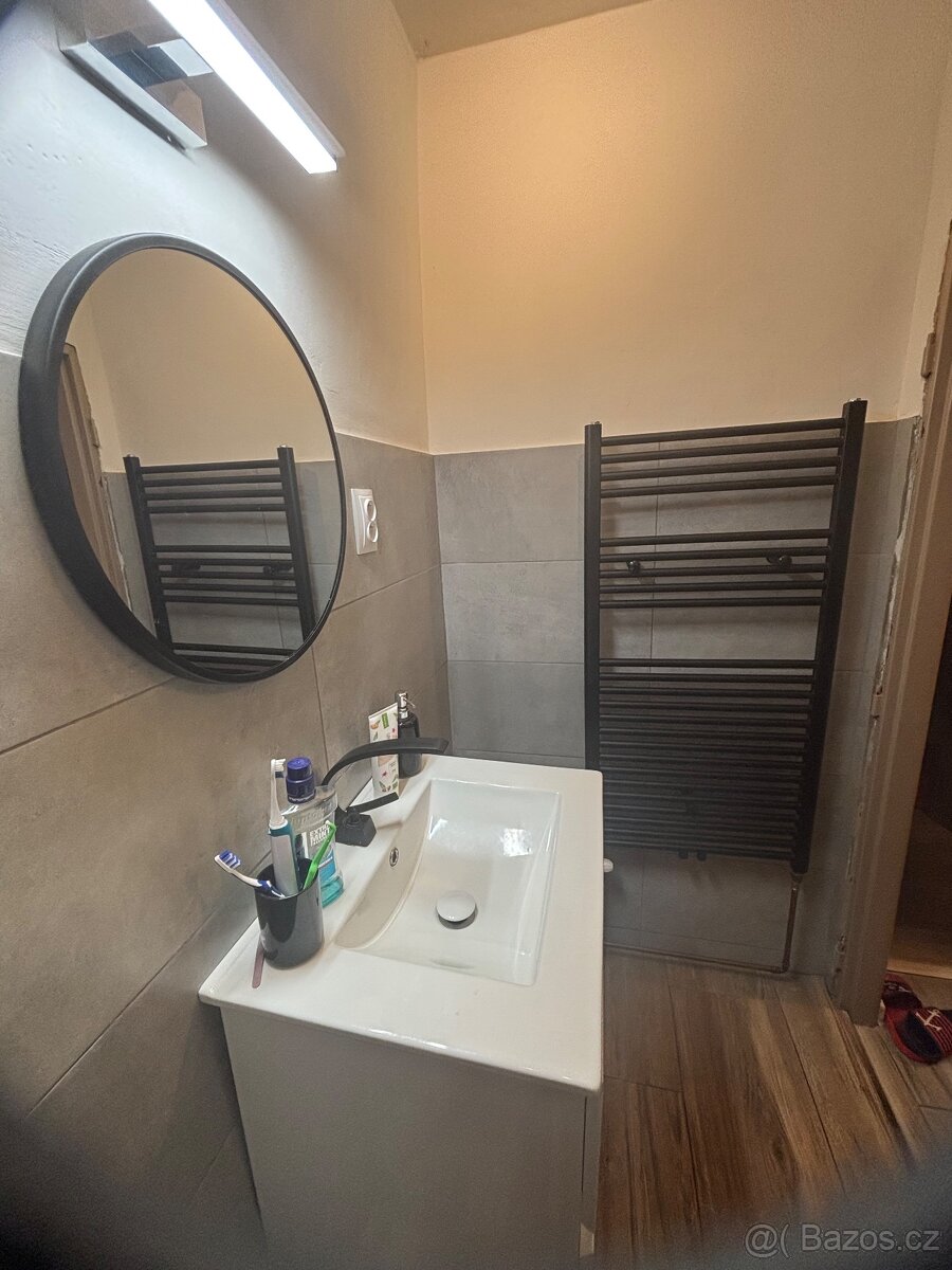 Prodej rodinného domu se zahradou - 7