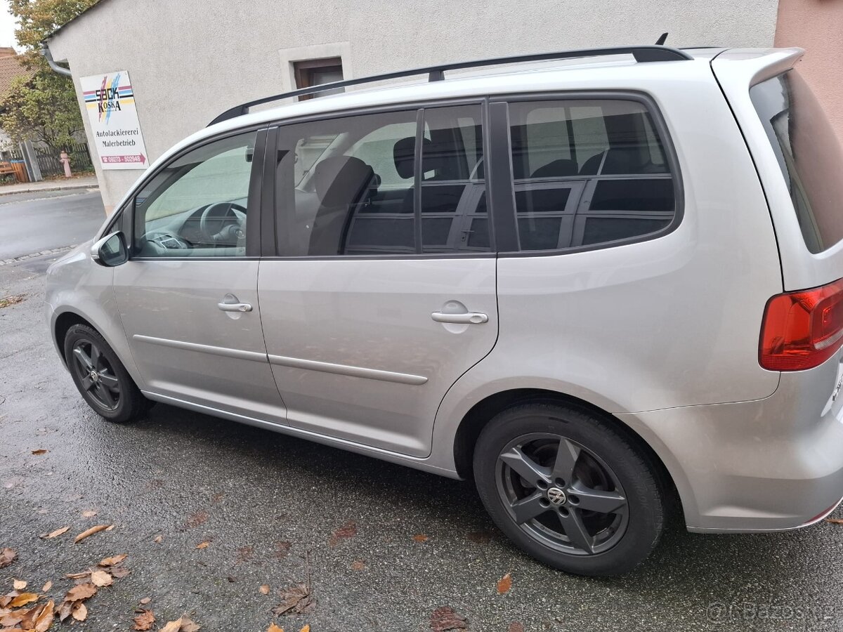 VW TOURAN 1.6 TDI 7MIST - 7