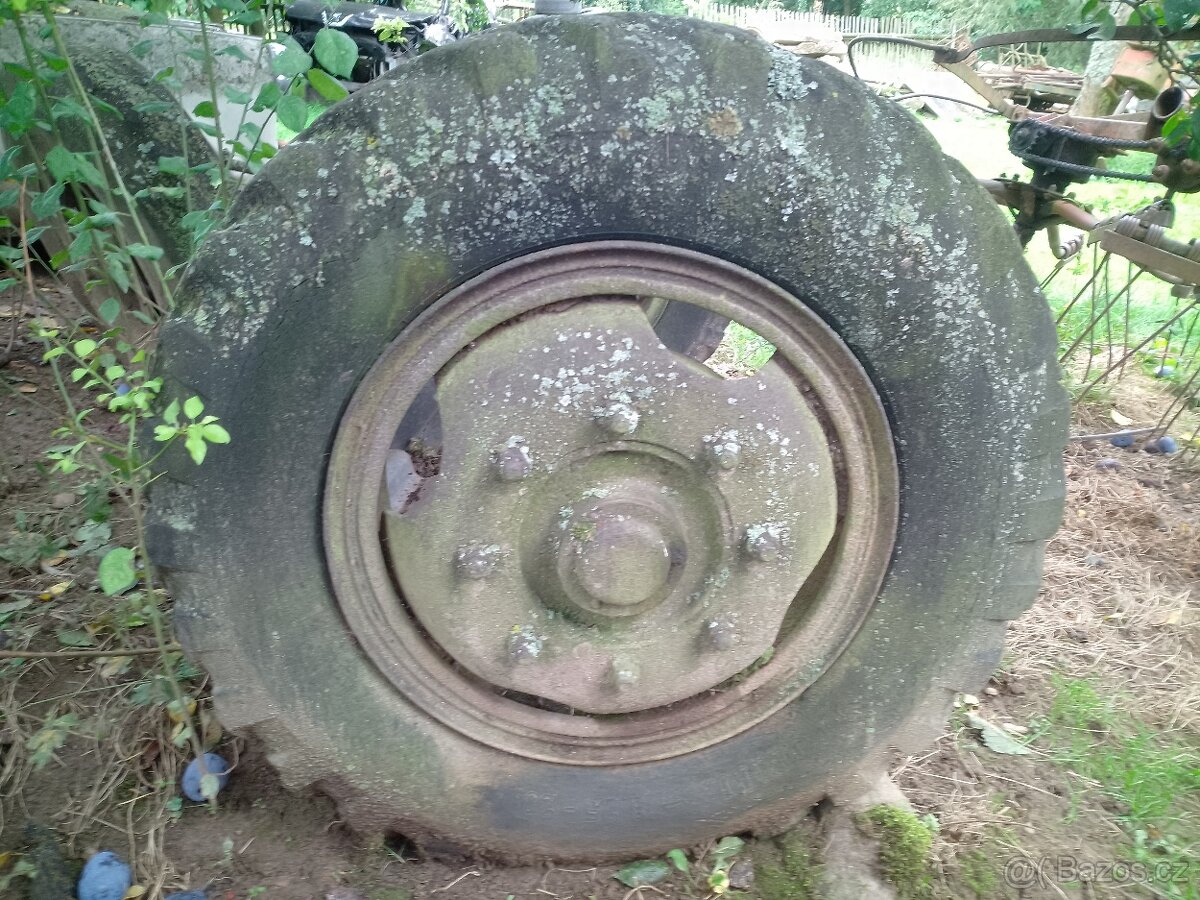 Náprava, nápravy asi z Robura - 7