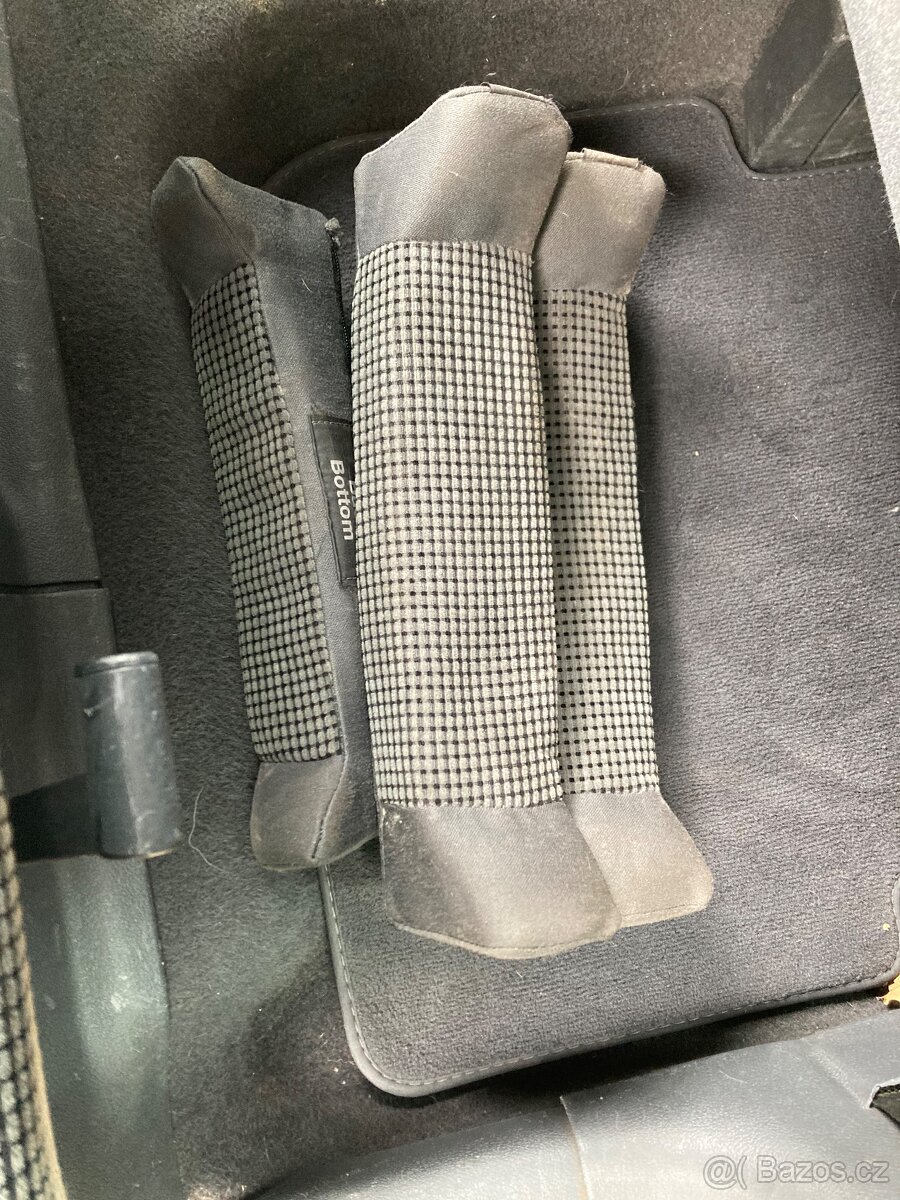 Sedačky Vw Touran 1T1 - 7