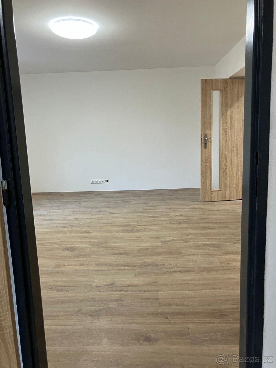 Pronájem bytu Benešov - 7