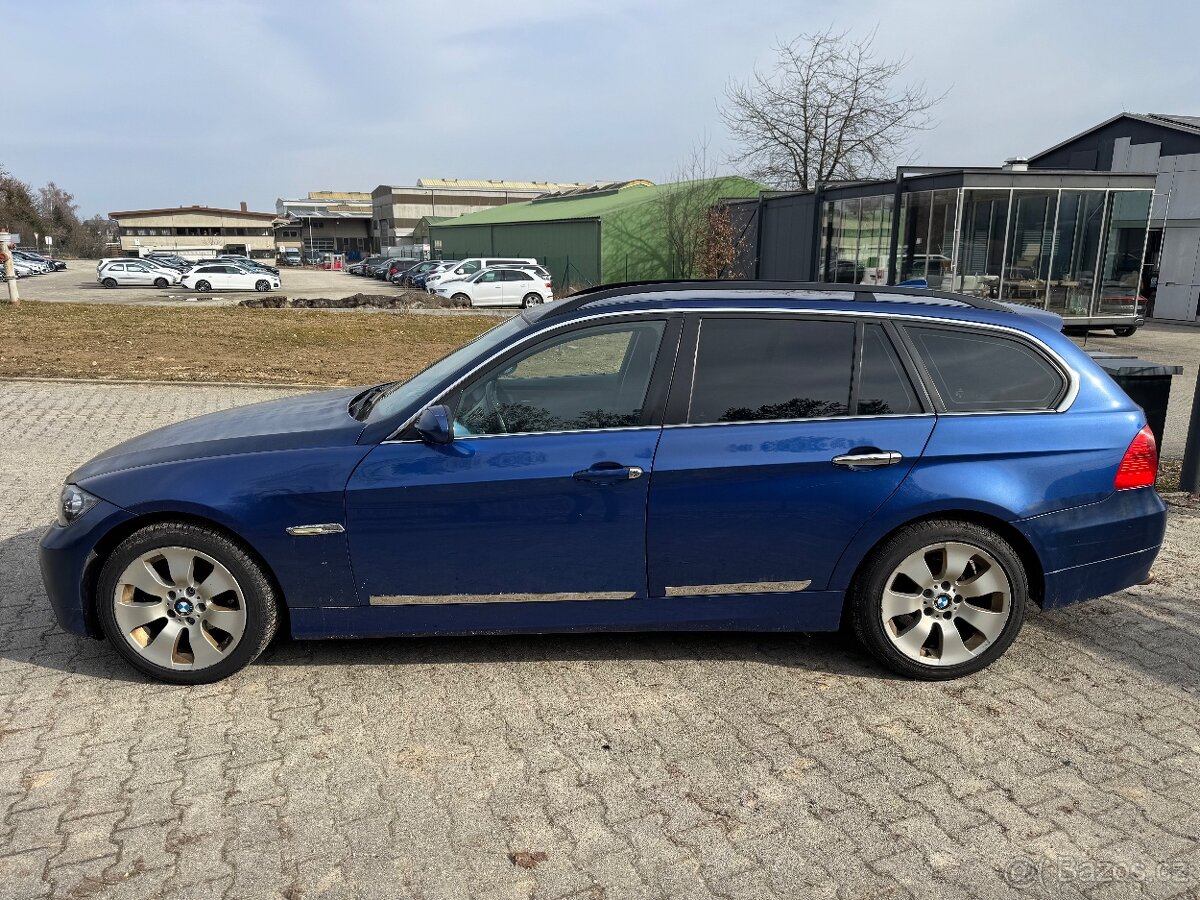 BMW 325 Xi Touring - 7