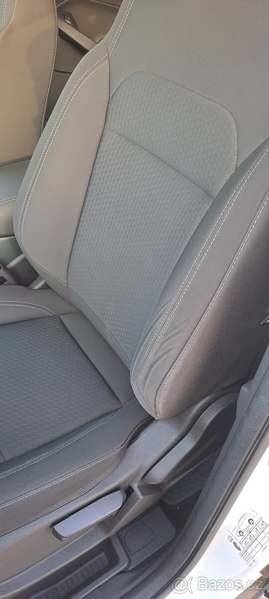FORD KUGA 2,0TDCI AWD - 7