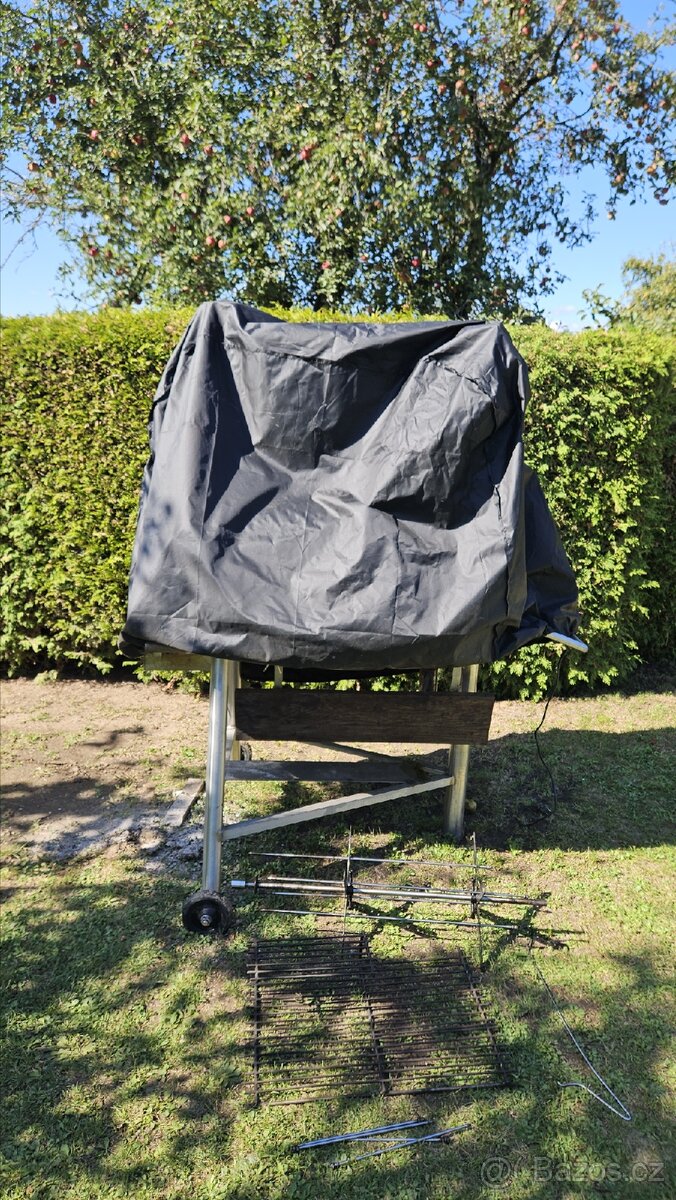 Nerezový gril na kýtu, kuře s motorem - 7