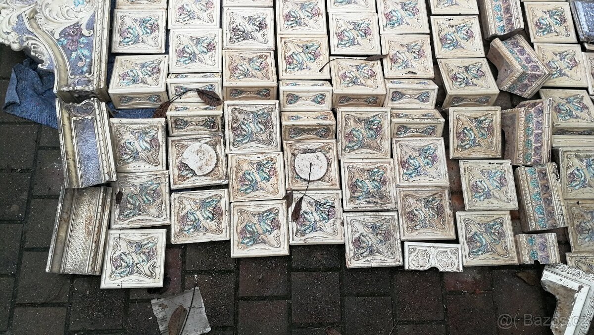 Kachlova kamna starozitná rohová - 7