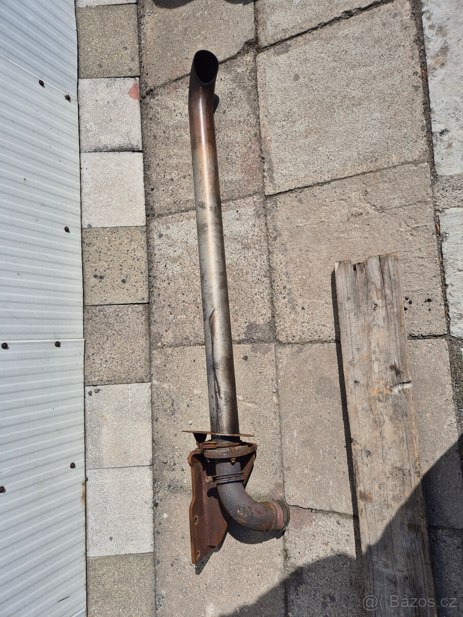 Vyvážečka John Deere 1110D, Valmet náhradní díly - 7