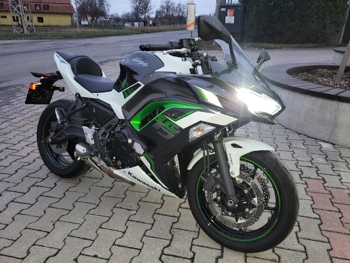 Kawasaki Ninja 650 r.v 2022, naj jen 3236 km Jak nová - 7