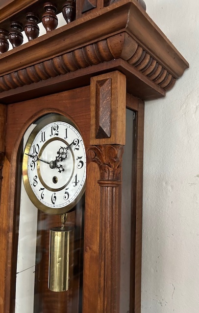 Závažové hodiny sig. Gustav Becker. - 7