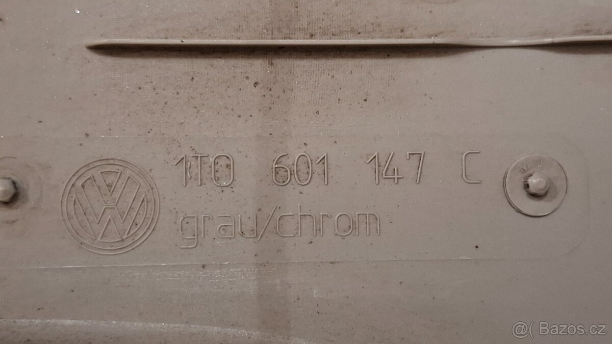 Volkswagen puklica, part no: 1T0 601 147 C, 1 (pekný) kus - 7