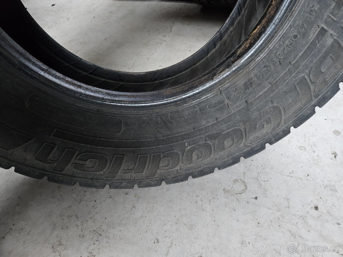 Nákladní pneu 315/80R22,5 záběrové - 7