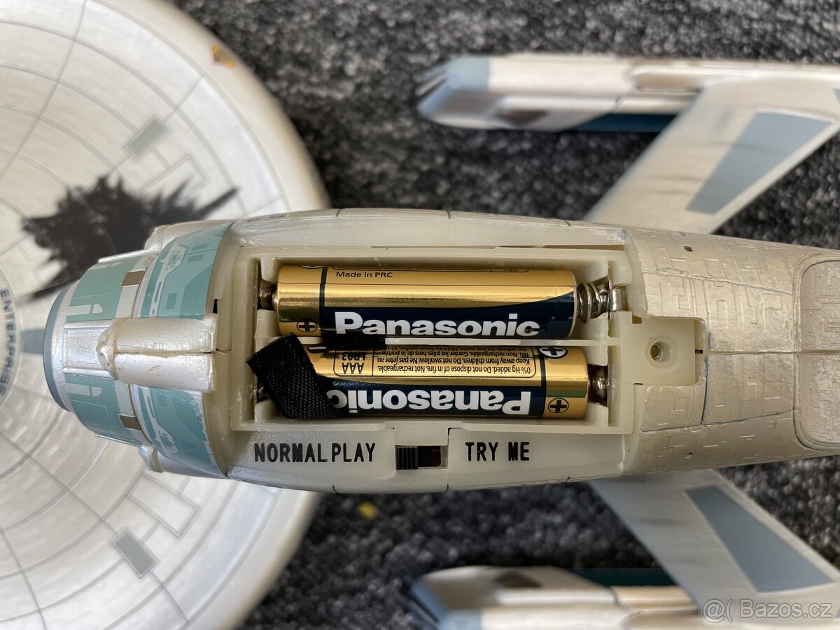 sleva USS Enterprise Diamond Select Khanův hněv - 7