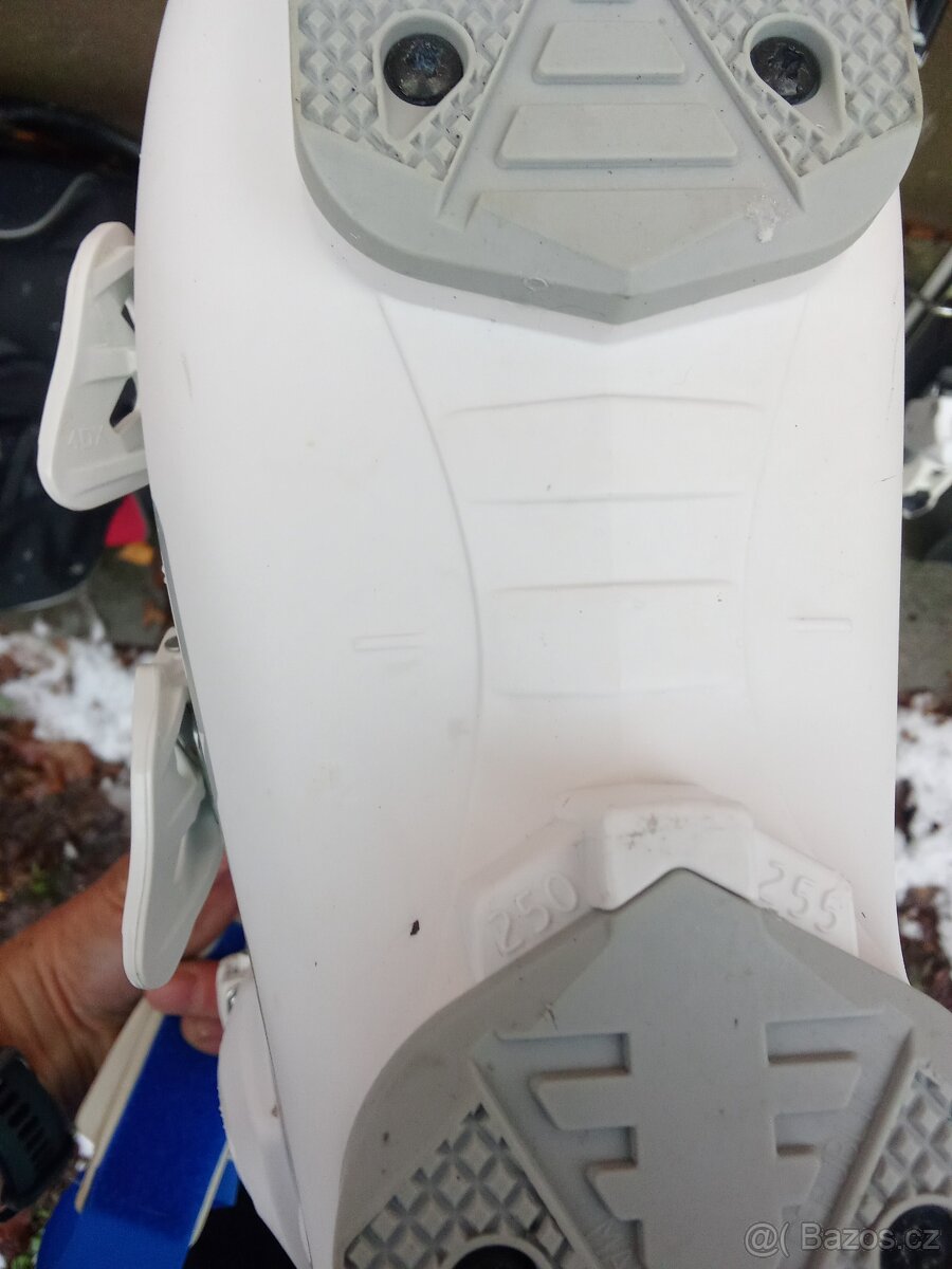 lyžařský komplet (lyže 143. boty 40) - 7