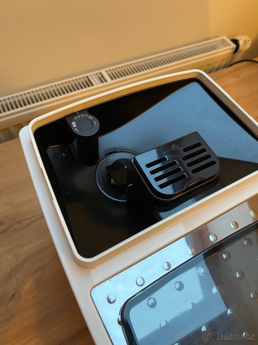 Kávovar Delonghi ECAM - 7