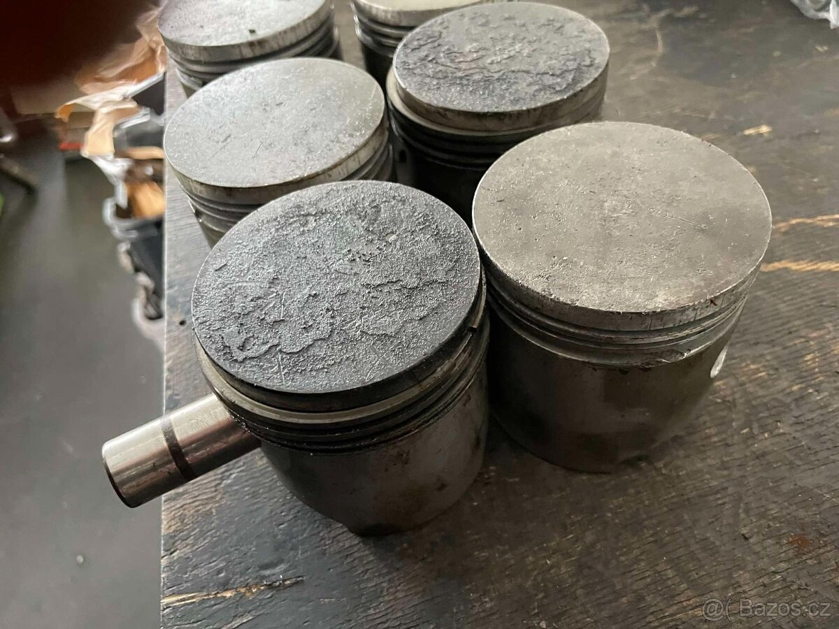 VW Brouk - písty motor 30HP - 7