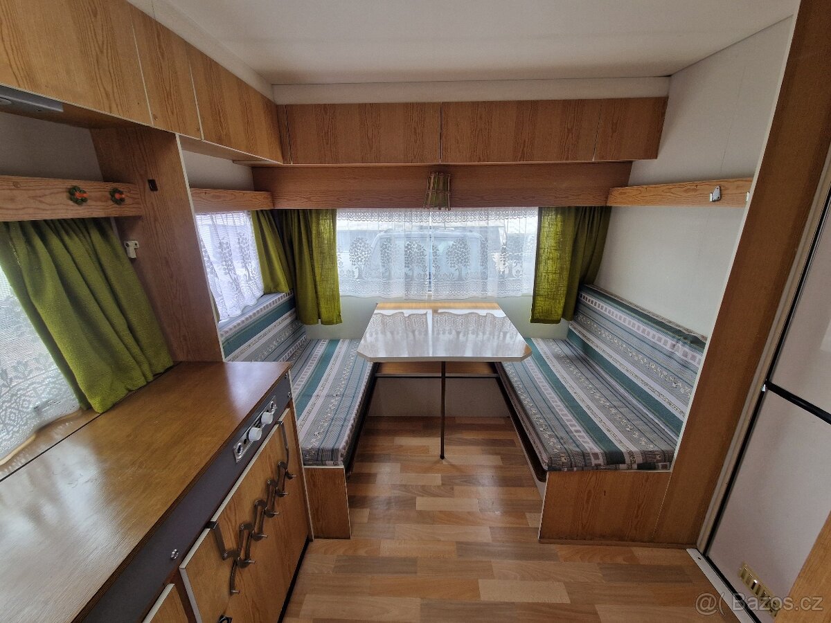 Obytný přívěs, karavan - 7