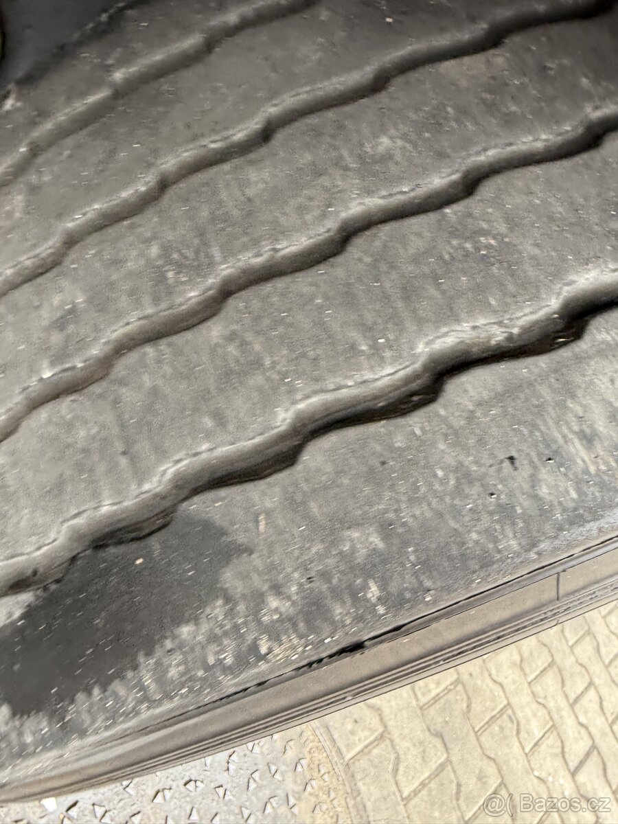 2XTANDEM PŘÍVES SVAN 18 T Spodní závěs, SAF - 7