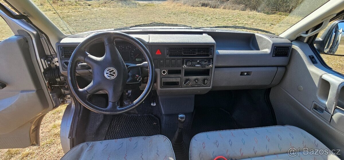 Prodám VW Transporter 2,5TDI T4, 5 dv. varianta LONG - 7