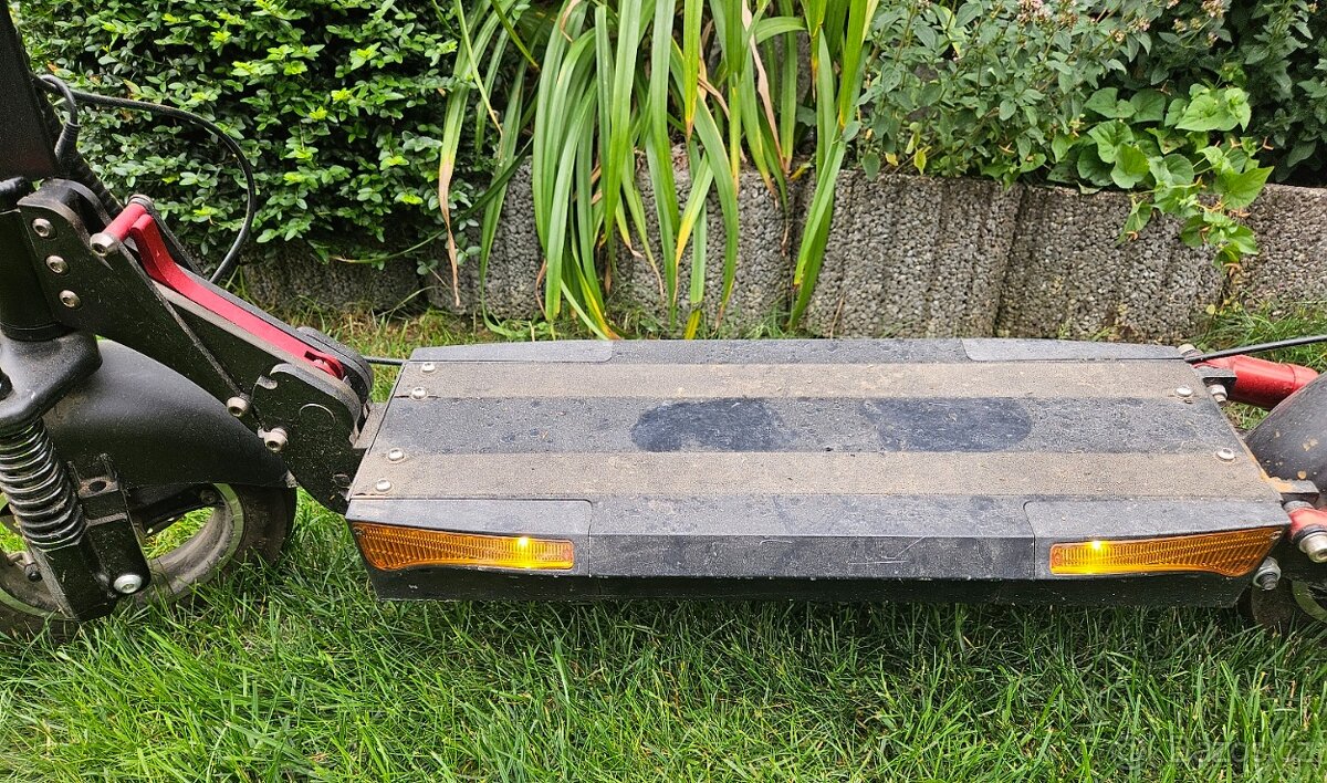 Koloběžka elektrická City Boss 500Watt - 7