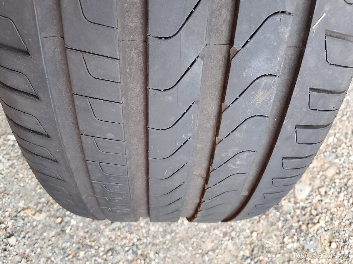 205/55/17 235/55/17 225/40/19 245/40/19 275/35/19 Kusovka - 7