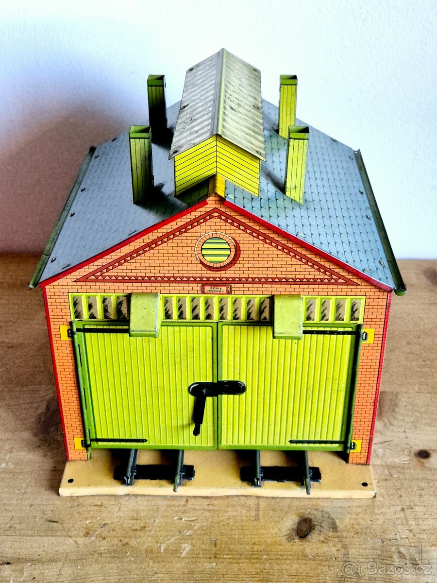 Vláčky - lokomotivní depo, No 1, Hornby, Francie, 1930 - 7