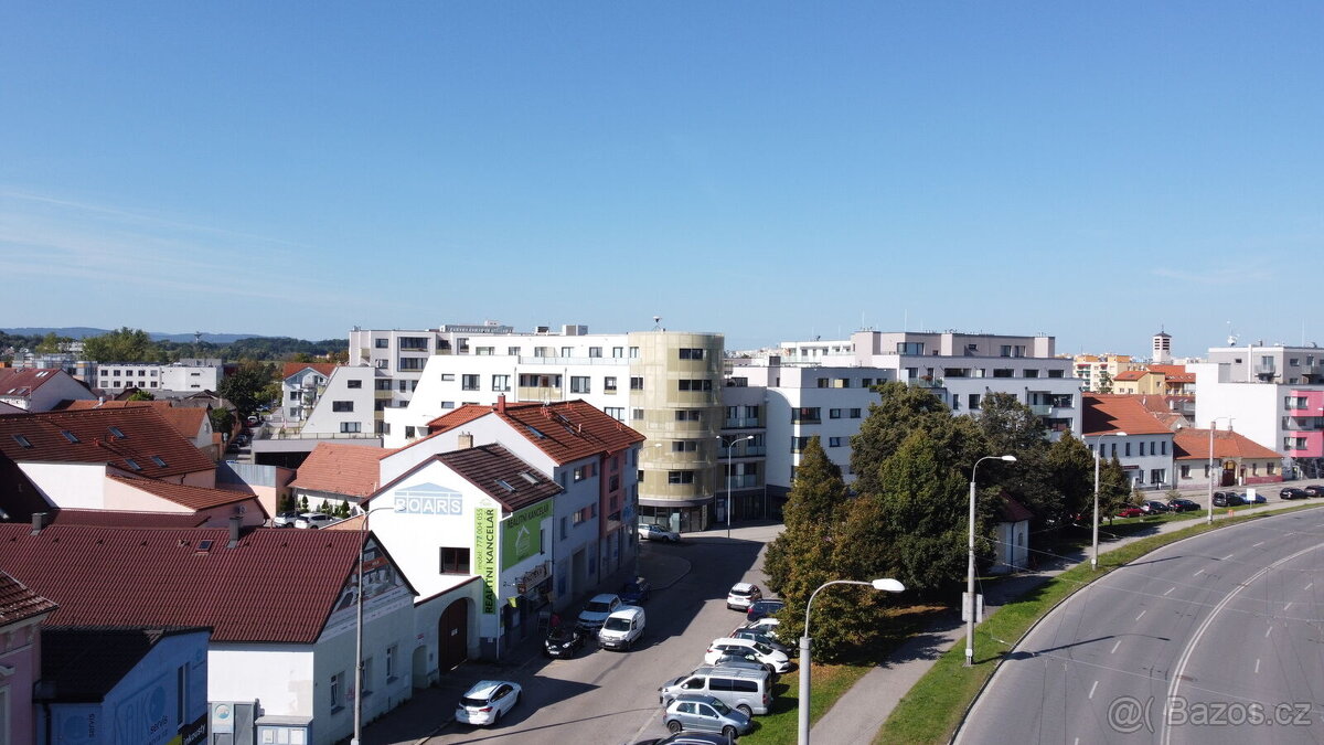 Rodinný dům s obchodními prostory, podnikání, širší centrum - 7