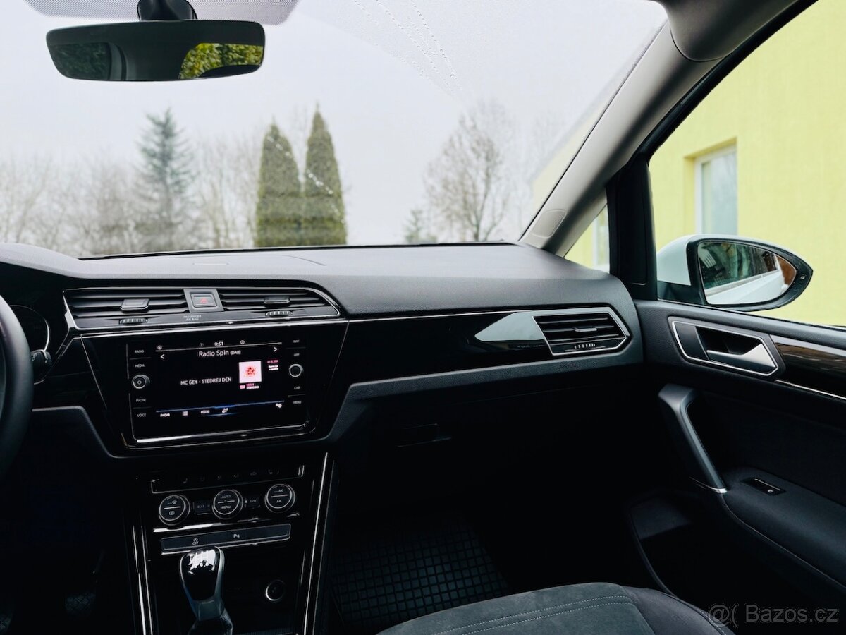 VW TOURAN 2,0TDi 110kW HIGHLINE TAŽNÉ ACC Vyhř.OKNO ČR - 7