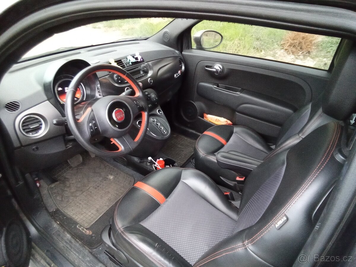 Prodám elektrický Fiat 500e - 7