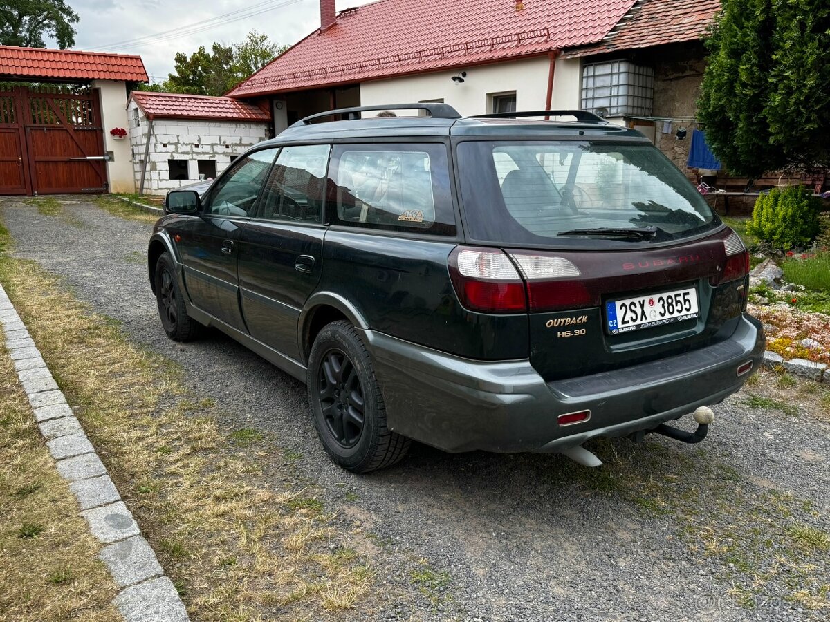 Subaru Legacy Outback 4x4 rok 2003 3.0 154 kW LPG - 7