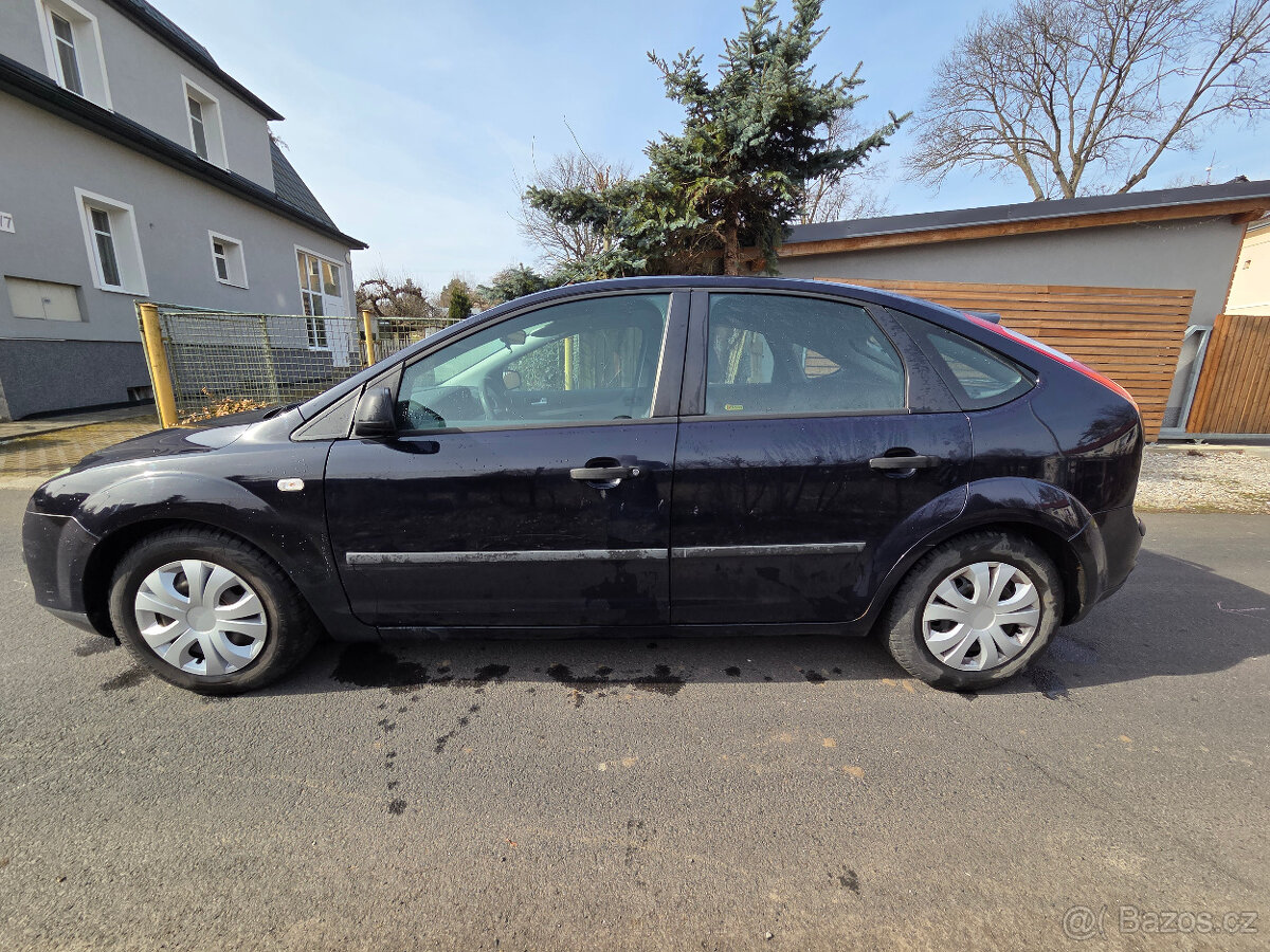 Ford Focus 1.4 - 7