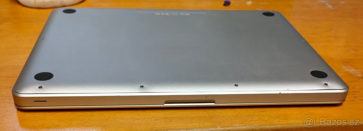 MacBook Pro 13" | 12GB RAM | SSD + HDD | USB-C nabíjení | M - 7