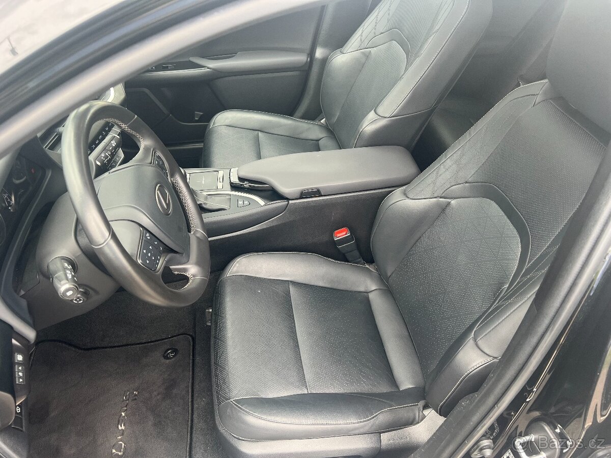 Lexus UX 250h 12/2019, 58 000 km - 7