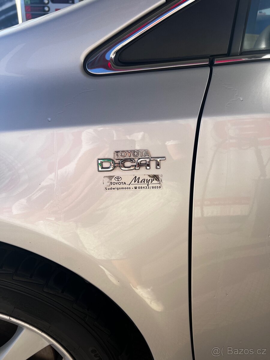 Toyota avensis 2.2 t27 - 7