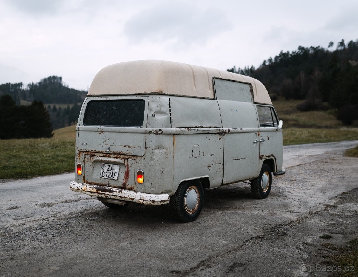 VW T2a Highroof - 7