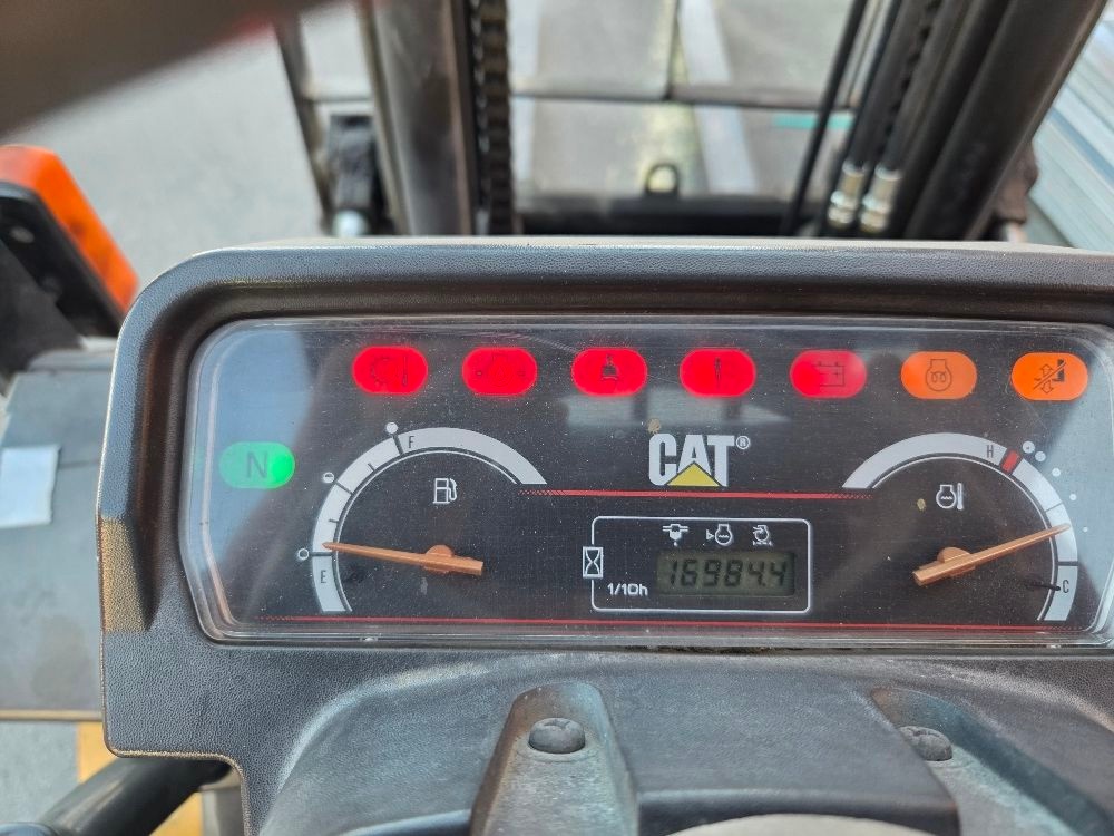 Caterpillar DP30N - 7