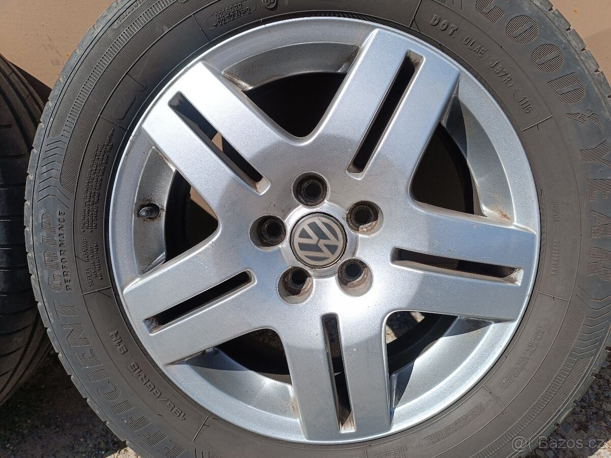 Kola VW r15 - 7