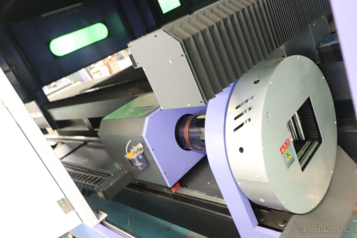 Fiber laser na kov 6kW s kabinou, rotační osou a 2. stolem - 7