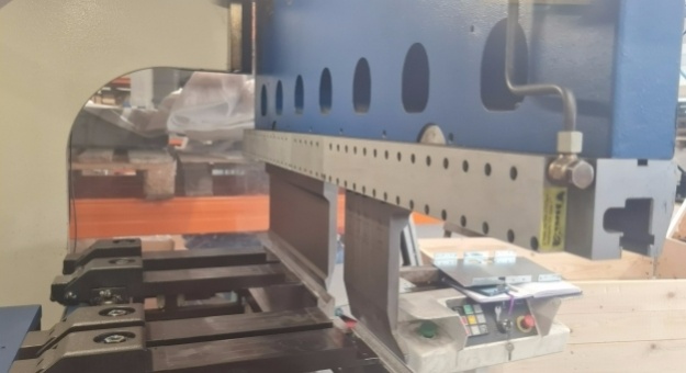 Trumpf TrumaBend V50, r. v. 2001, ohraňovací lis na prodej - 7