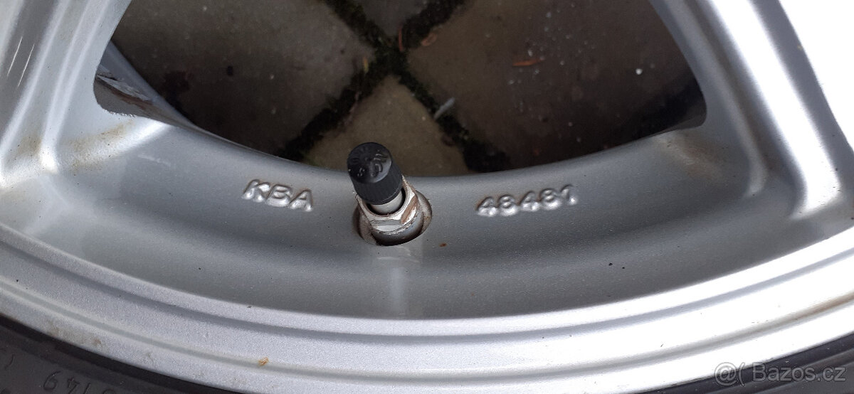 Renault - zimní hliníková kola 15" s TPMS - zánovní pneu - 7