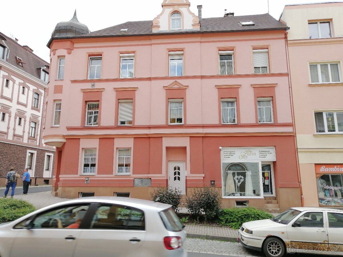 Pronajmu byt 2+1 v Aši - 7