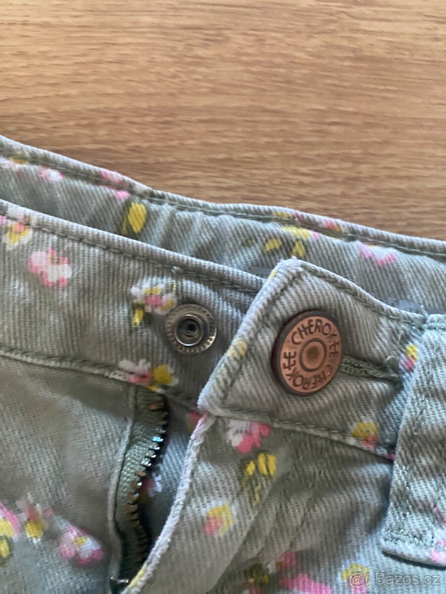 Krásné kytkovane dětské džíny - 7