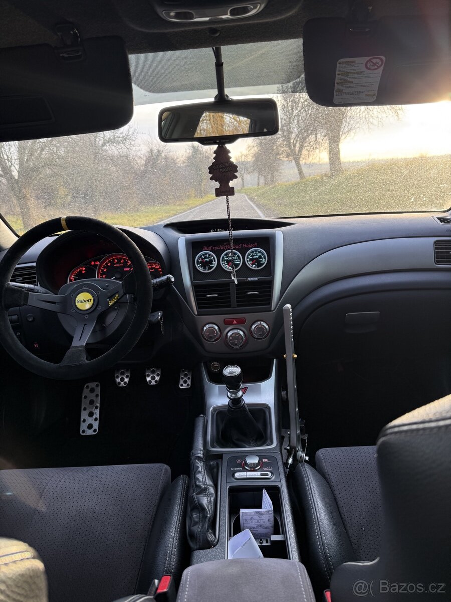 Subaru impreza STI - 7