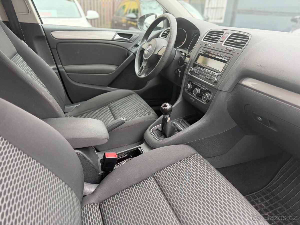 Volkswagen Golf 6 2.0 TDI 81 kW 2009
- 7