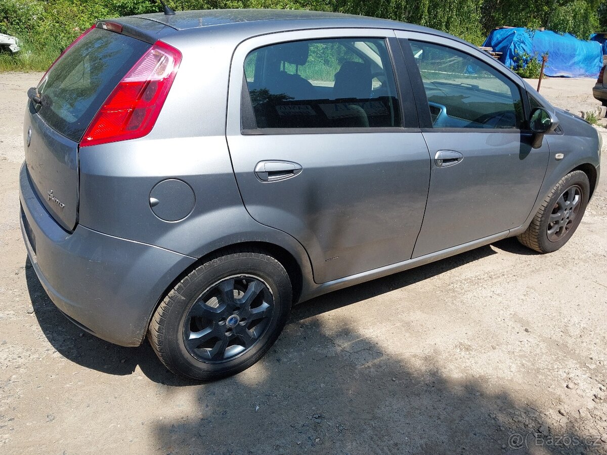 Fiat Punto Grande 1.2i - 7
