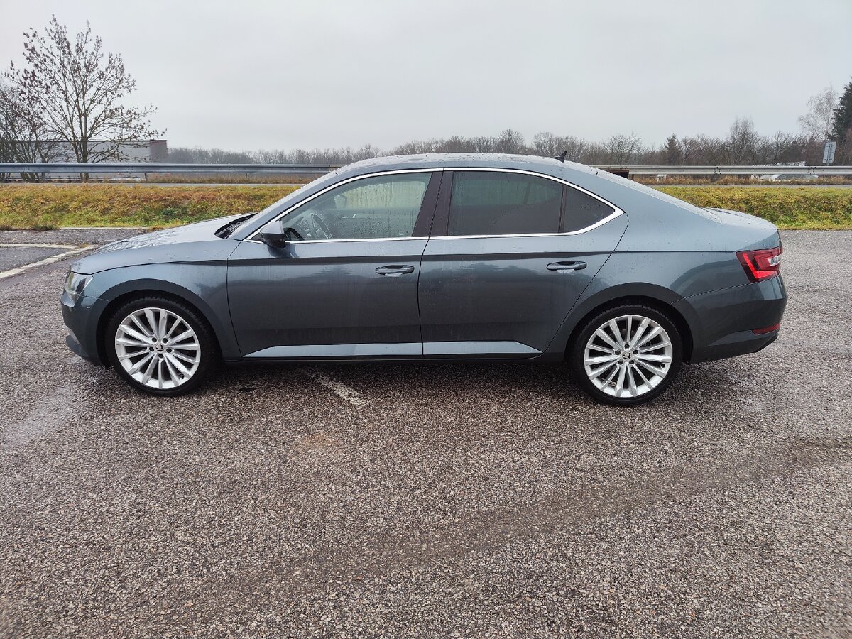 Škoda Superb 3,2.0 TDI,4x4 - 7